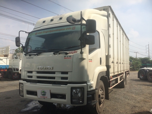 รถหกล้อตู้บรรทุกอีซูซุ FTR 240 แรงม้า ปี 56 สภาพสวยมาก พร้อมใช้งาน ทดลองขับได้ สนใจติดต่อ เอ็ม ที เจ