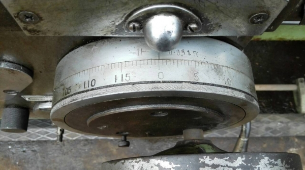 Sale>>กลึง BULGARIA C 520. 8 ฟุต รู 4 นิ้ว สวิง 400*1500 รุ่นใหม่ นิ้ว/มิล ไม่ต้องเปลี่ยนเฟือง