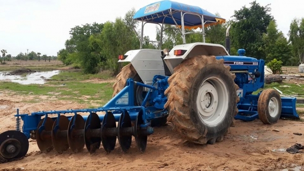 ขายรถแทรคเตอร์ FORD6600 T6ช่วงล่างดี พ.เพาเวอร์ อุปกรณ์ครบ ผาน3 ผาน7 สภาพพร้อมลงงาน เครื่องดี