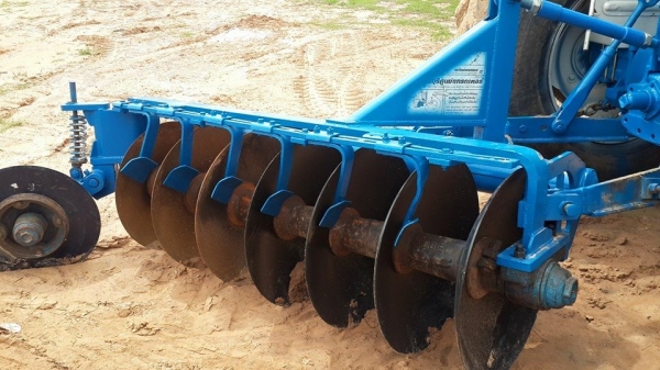 ขายรถแทรคเตอร์ FORD6600 T6ช่วงล่างดี พ.เพาเวอร์ อุปกรณ์ครบ ผาน3 ผาน7 สภาพพร้อมลงงาน เครื่องดี