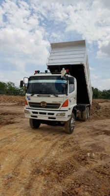 ขายรถสิบล้อหัวลาก HIno MEGa FM 320 ปี49 ดั้มสามมิตร รถสวยพร้อมใช้งาน ราคาต่อรองได้