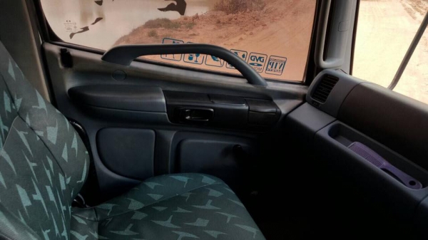 ขายรถสิบล้อหัวลาก HIno MEGa FM 320 ปี49 ดั้มสามมิตร รถสวยพร้อมใช้งาน ราคาต่อรองได้