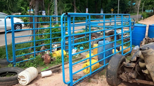 ขายคอก เสริมข้าง4ล้อบรรทุก เหล็กท่อน้ำประปา แข็งแรงไม่ผุ ยาว3.10เมตร กว้าง1.60 ใช้งานได้เลย