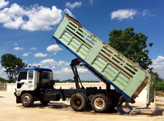 ขาย MITSUBISHI FUSO FN517