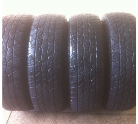 ยาง All Maxxis 235 75 15 กลางปี11 พร้อมใช้งาน ครับ ยาง All Maxxis 235 75 15 กลางปี11 พร้อมใช้งาน ครับ