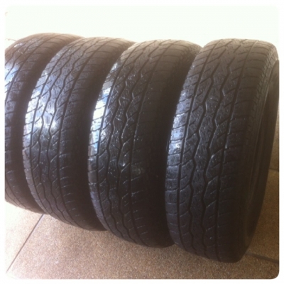 ยาง All Maxxis 235 75 15 กลางปี11 พร้อมใช้งาน ครับ ยาง All Maxxis 235 75 15 กลางปี11 พร้อมใช้งาน ครับ