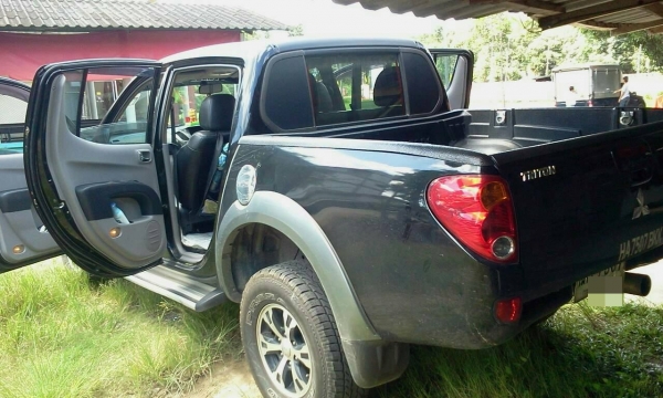 มิตซูบิชิไทรทัน 4 ประตู ไม่เคยทำสีไม่เคยเกิดอุบัติเหตุ มิตซูบิชิไทรทัน 4 ประตู ไม่เคยทำสีไม่เคยเกิดอุบัติเหตุ