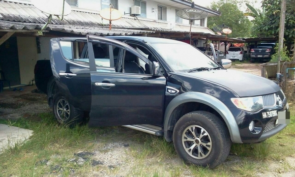 มิตซูบิชิไทรทัน 4 ประตู ไม่เคยทำสีไม่เคยเกิดอุบัติเหตุ มิตซูบิชิไทรทัน 4 ประตู ไม่เคยทำสีไม่เคยเกิดอุบัติเหตุ