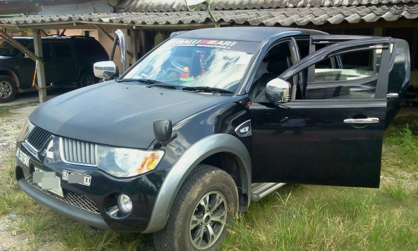 มิตซูบิชิไทรทัน 4 ประตู ไม่เคยทำสีไม่เคยเกิดอุบัติเหตุ