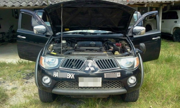 มิตซูบิชิไทรทัน 4 ประตู ไม่เคยทำสีไม่เคยเกิดอุบัติเหตุ มิตซูบิชิไทรทัน 4 ประตู ไม่เคยทำสีไม่เคยเกิดอุบัติเหตุ