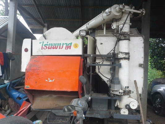 ขายรถเกี่ยวข้าว คูโบต้า รถอุ้ม DC-68G สภาพสวยใช้งานน้อยเกี่ยวเฉพาะนาปี ไม่ค่อยได้รับจ้างเลยเน้นเกี่ยวของตัวเอง ขายพร้อมเทรเลอร์ลาก 465000-สนใจติดต่อสอบถามได้คร้าบ 0817915677