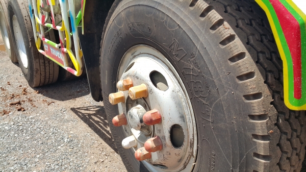 ISUZU DECA FXZ 360 เฉพาะตัวแม่นะคะราคานี้ หากทั้งพ่วง ราคา 2,800,000 บาทคะ