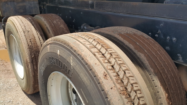 ISUZU DECA FXZ 360 เฉพาะตัวแม่นะคะราคานี้ หากทั้งพ่วง ราคา 2,800,000 บาทคะ