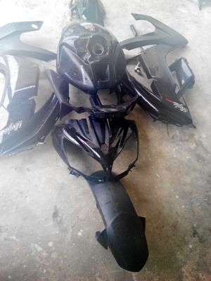 ขายอะไหล่ นินจา 650 CC,มีชุดแฟริ่งหน้า แฟริ่งข้าง ถังน้ำมัน ราคา 3500 บาทตามสภาพมีแตกบ้างขูดบ้างล้มมาครับ ขายอะไหล่ นินจา 650 CC,มีชุดแฟริ่งหน้า แฟริ่งข้าง ถังน้ำมัน ราคา 3500 บาทตามสภาพมีแตกบ้างขูดบ้างล้มมาครับ