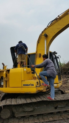 Komatsu pc 130-8.  ใช้งาน. 8000 ชม. สวยกริบ