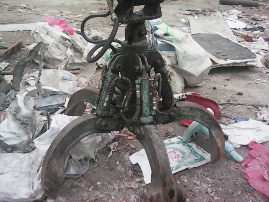 PC60-2. มือคีบ พร้อมใช้งาน ขายเพราะเลิกกิจการ