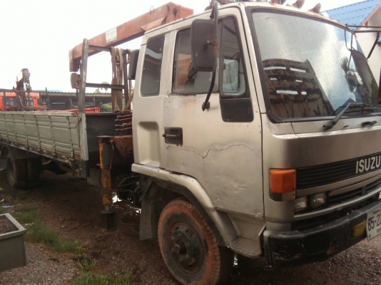 ขายหกลัอ อีซูซุ FRR175แรง เครน ทานาโด 3ตัน สภาพดีพรัอมใชังาน รถช่วงยาว 7.20ม ทะเบียนพรัอมโอน