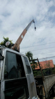 ขายหกลัอ อีซูซุ FRR175แรง เครน ทานาโด 3ตัน สภาพดีพรัอมใชังาน รถช่วงยาว 7.20ม ทะเบียนพรัอมโอน