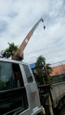 ขายหกลัอ อีซูซุ FRR175แรง เครน ทานาโด 3ตัน สภาพดีพรัอมใชังาน รถช่วงยาว 7.20ม ทะเบียนพรัอมโอน