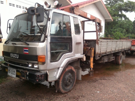 ขายหกลัอ อีซูซุ FRR175แรง เครน ทานาโด 3ตัน สภาพดีพรัอมใชังาน รถช่วงยาว 7.20ม ทะเบียนพรัอมโอน