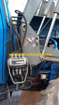 ขายแล้วขอบคุณ พี่พล ชัยนาทครับ "ชุดตักหน้ารถไถฟอร์ด" ยี่ห้อMAILLEUX รุ่นMX'100 ตรงรุ่นFORD 7410 หรือใส่กับรุ่นอื่นๆ ดูของได้ที่ร้านทุกวันครับ