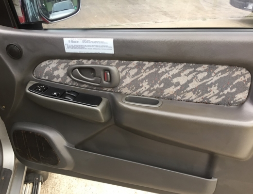 สตราด้า4WD รถเดิมๆสวย ทรงดีมีเสน่ห์ใช้งานน้อย น่าใช้สุดๆ 082-3816797