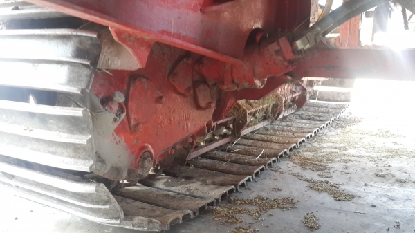 รถเกี่ยวข้าว บิ๊ก 47    350,000 สนใจโทร093-3289829