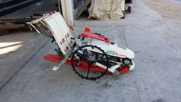 รถดำนา YANMAR รุ่น AP200 เก่าญี่ปุ่น  ดำนา 2 แถว  ขนาดกระทัดรัด สภาพสวยมาก