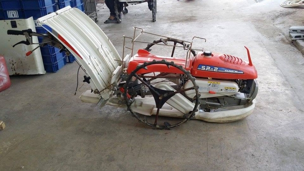 รถดำนา  KUBOTA รุ่น SP-2  เก่าญี่ปุ่น ดำนา 2 แถว  ขนาดกระทัดรัด สภาพสวย เครื่องยนต์ติดง่าย