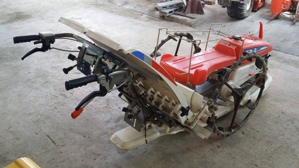 รถดำนา  KUBOTA รุ่น SP-2  เก่าญี่ปุ่น ดำนา 2 แถว  ขนาดกระทัดรัด สภาพสวย เครื่องยนต์ติดง่าย