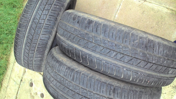 175/60R15 DUNLOP SP31 มี 3 เส้น tel.081-427-3941 175/60R15 DUNLOP SP31 มี 3 เส้น tel.081-427-3941