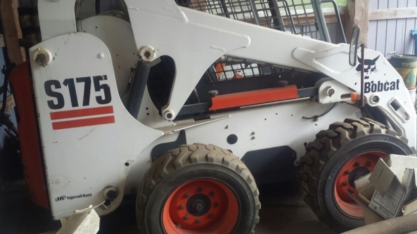 รถตัก BOBCAT S175 630ชม. สั่งนำเข้า หากท่านสามารถรอของได้ ติดต่อสอบถามได้เลยครับ
