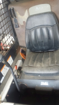 รถตัก BOBCAT S175 630ชม. สั่งนำเข้า หากท่านสามารถรอของได้ ติดต่อสอบถามได้เลยครับ