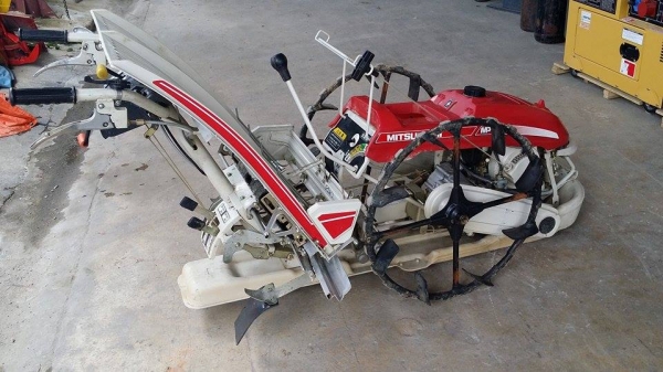 รถดำนา  MITSUBISHI รุ่น MP25  เก่าญี่ปุ่น ดำนา 2 แถว  ขนาดกระทัดรัด สภาพสวย