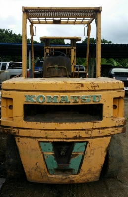 รถโฟล์คลิฟท์ KOMATSU FD40-4 (4ตัน) รถโฟล์คลิฟท์ KOMATSU FD40-4 (4ตัน)