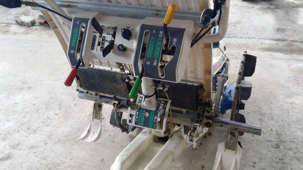 รถดำนา ISEKI  รุ่น SANAE 25  เก่าญี่ปุ่น ดำนา 2 แถว  ขนาดกระทัดรัด สภาพสวย