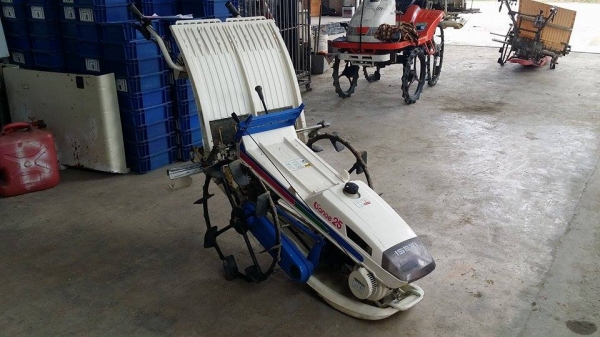 รถดำนา ISEKI  รุ่น SANAE 25  เก่าญี่ปุ่น ดำนา 2 แถว  ขนาดกระทัดรัด สภาพสวย