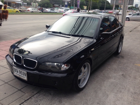 BMW E46 323I ปี 2004 ไฟยก ขายรถสวย ARIBAG 6 ใบ เบรคระบบ ABS กระจกไฟฟ้า เบาะหนังปรับไฟฟ้าสภาพดี แอร์เย็น ล้อ MAX เครื่องเดิม ช่วงล่างดี ภายในสภาพสวย สีสวย รถพร้อมใช้งาน จัดไฟแนนได้