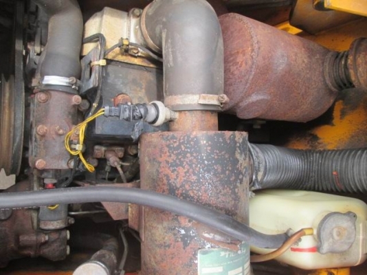 JCB รุ่น 2CX ขับเคลื่อน 4 ล้อ