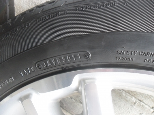 ล้อแม็ก 18นิ้ว6รู ฟอด พร้อมยาง สวยๆ 4 ล้อ ราคา 9800 บาท