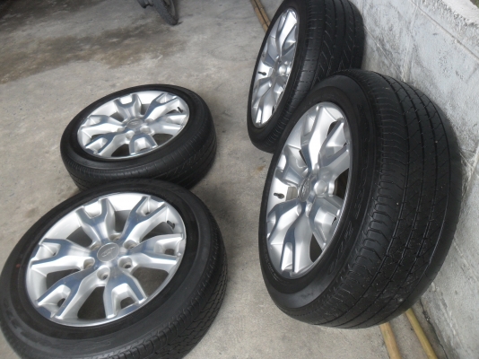 ล้อแม็ก 18นิ้ว6รู ฟอด พร้อมยาง สวยๆ 4 ล้อ ราคา 9800 บาท