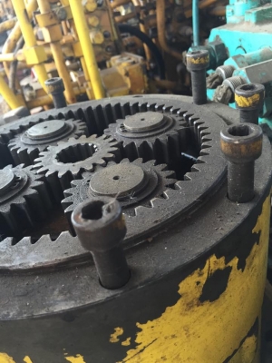 ชุดเกียร์สวิง โป๊ะสวิง Kobelco 120mark 3 ไม่มีมอเตอร์สวิง