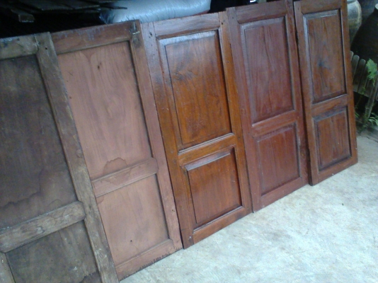 ขายแล้วครับบานหน้าต่างลูกฟักไม้สักเก่าไม้แผ่นเดียว ขายแล้วครับบานหน้าต่างลูกฟักไม้สักเก่าไม้แผ่นเดียว