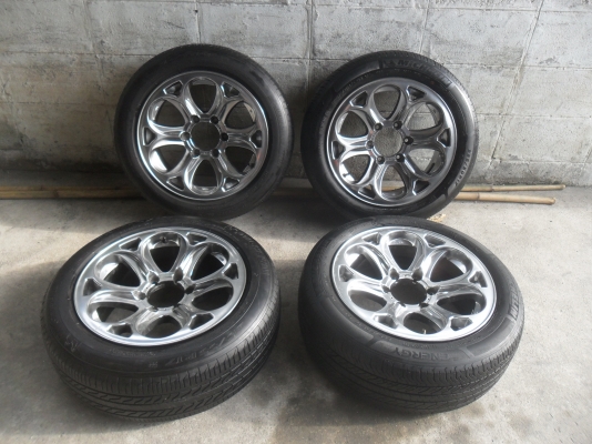 ล้อแม็ก 17นิ้ว 6รู พร้อมยาง สวยๆ 4 ล้อ ราคา 8900 บาท