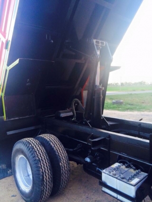 ขายรถหกล้อดั้ม