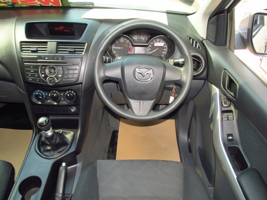 MAZDA BT50 PRO เครื่อง 2500 ปี 2013รถสวยมาก ใช้งานมาน้อย สภาพป้ายแดง สนใจติดต่อ 080-604-8422 ปุ้ย