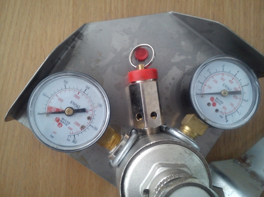 สายยางพร้อมเกจ์วัด MICRO MATIC ของอุปกรณ์ ถังเบียร์สด