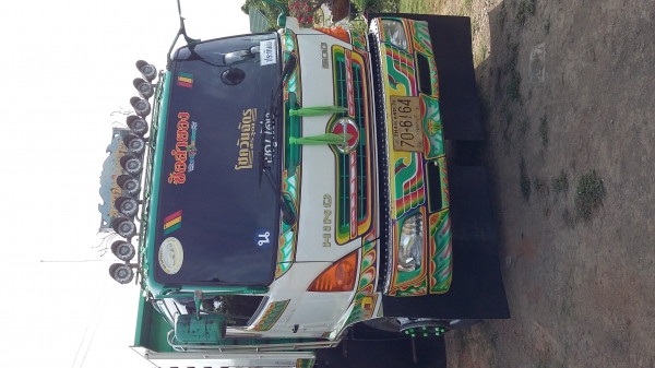 ขายสิบล้อเมก้า 251  ดั๊มสามมิตร 2 เพลา  ปี 53  ยางดี คัทซีสวย ภายในสวย ครบ แอร์เย็น