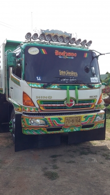ขายสิบล้อเมก้า 251  ดั๊มสามมิตร 2 เพลา  ปี 53  ยางดี คัทซีสวย ภายในสวย ครบ แอร์เย็น