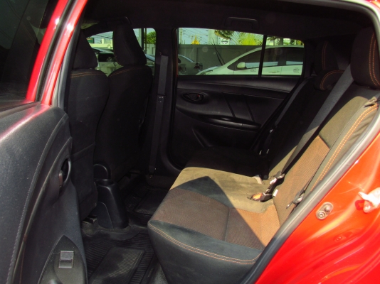 TOYOTA YARIS ตัวใหม่สุด ราคา 399,000  จัดไฟแนนซ์ได้เต็ม สนใจติดต่อ 080-604-8422 ปุ้ย